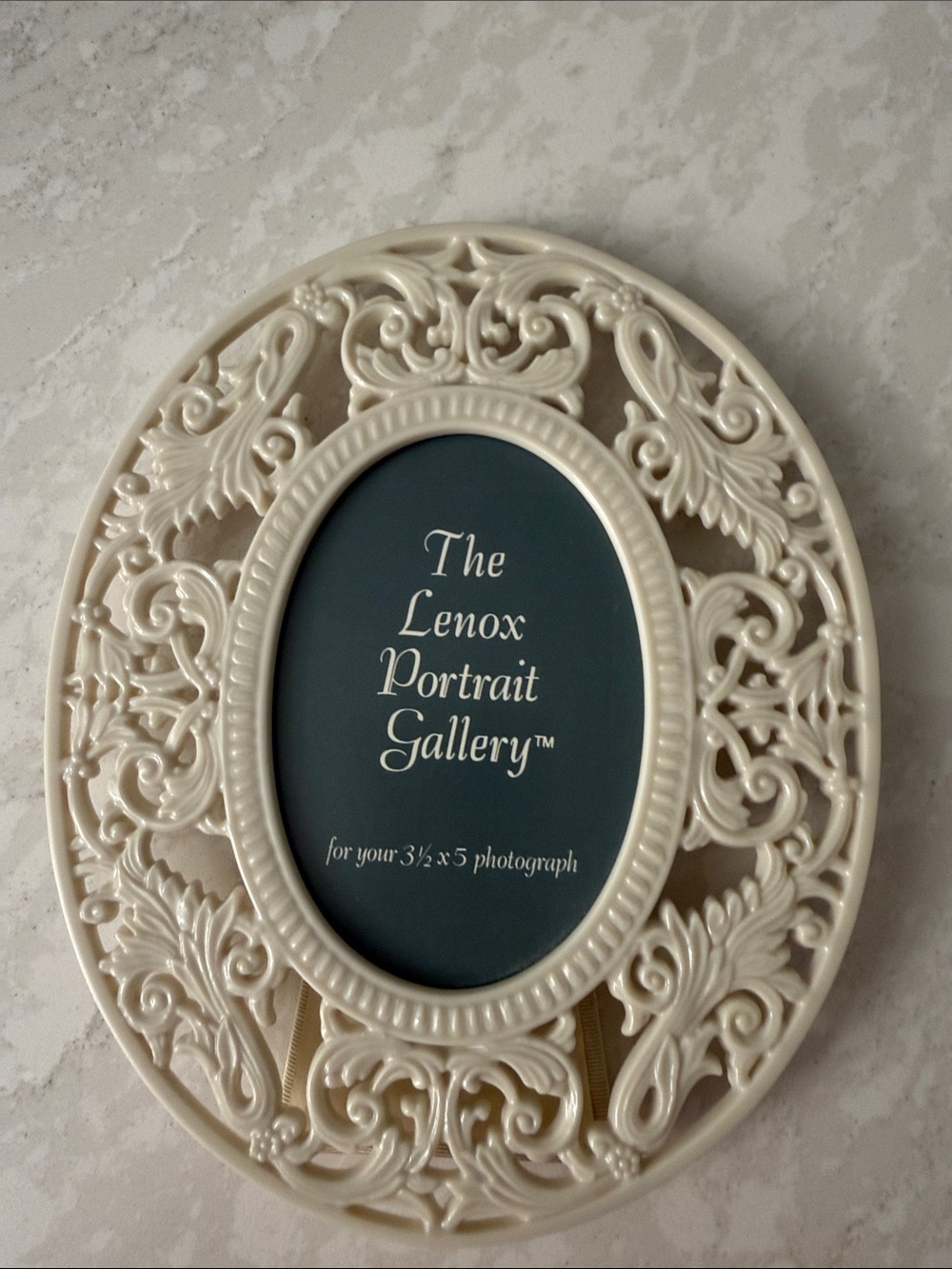 Lenox Cream Ornate Oval Filigree Photo Frame